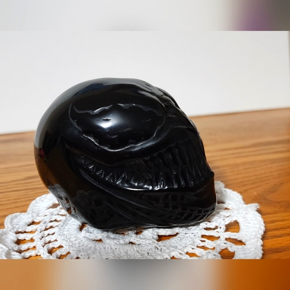 Large Obsidian VENOM Carving. - Picture 2 of 7